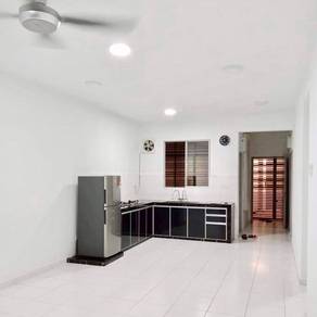 Condominium For Sale in Scott Towers @ Larkin JB