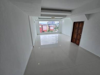 3.5-storey Terraced House For Sale in Selayang,SGR