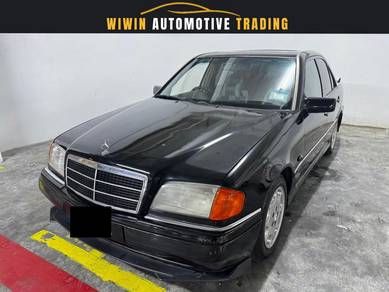 Mercedes Benz C180 180 ELEGANCE (CBU) in Serdang, KUL