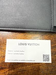 LV wallet (new)