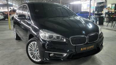 2015 BMW 220i 20i GRAN TOURER (LUXURY)