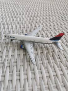 Delta Airlines Die Cast Aircraft Model