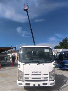 Isuzu nmr85 cargo truck 4x2