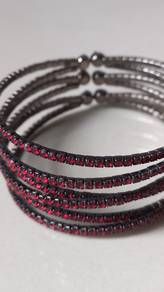 Bangle red crystal