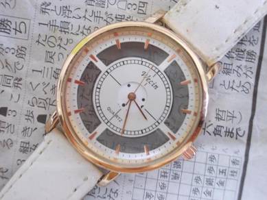 Lady wesin watch japan