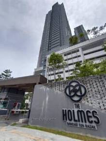 Condominium For Rent in The Holmes