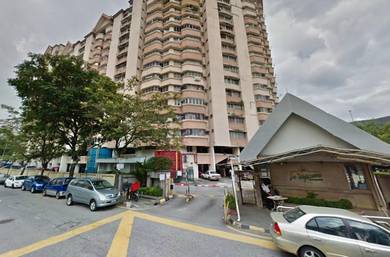 Condominium For Sale in De Tropicana