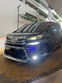 Toyota Vellfire Z GOLDEN EYES in Petaling Jaya, SGR