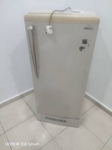 Toshiba Single Door Fridge (Good Condition)