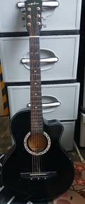Gitar Secondhand 