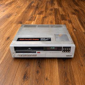National NV-370 VHS Player