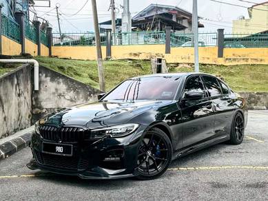 BMW 330i 30i M SPORT in Desa Petaling, KUL