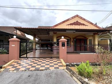 Semi-Detached House For Sale in Kuching,SWK