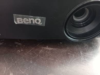 BENQ MX522P LCD Projector Affordable Teaching Tool