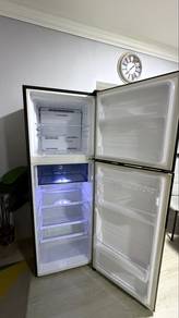 Peti Ais Sharp 400 Liter