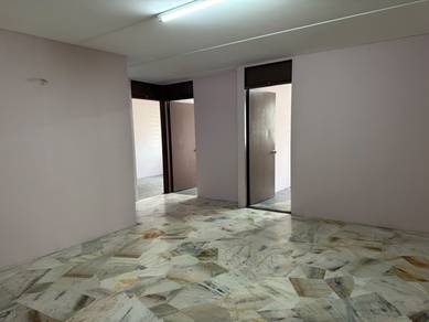 Apartment For Rent in Cheria Heights Condo / Apartments