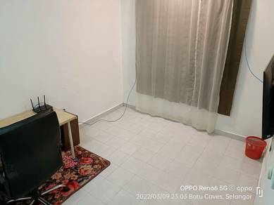 Room in Batu Caves, SGR