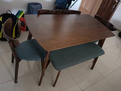 Dining table 6 seater 