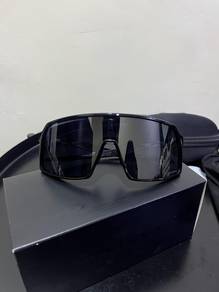 Oakley Sutro (A) Polished Black Prizm