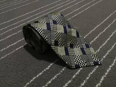 BURBERRYS X VINTAGE X LUXURY NECK tie 0090