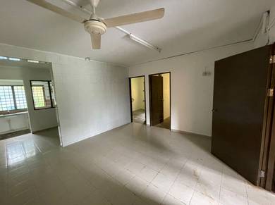 Flat For Sale in Bandar Selesa Jaya