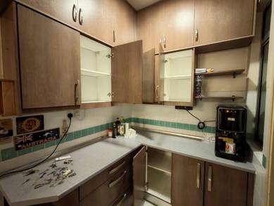 Condominium For Rent in Metropolitan Square