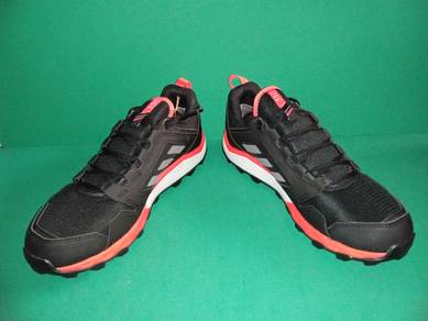 ITEM BARU_Trail Running Shoes Black size 10uk