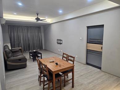 Condominium For Rent in Floridale Condominium
