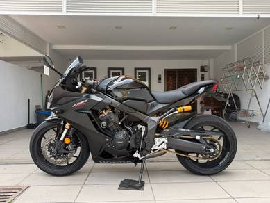 Honda CBR650R