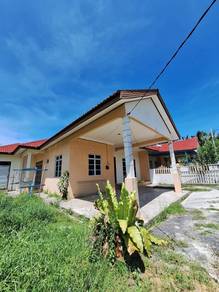 Semi-Detached House For Sale in Marang,TRG