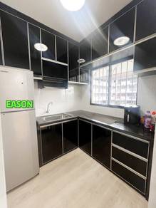 Condominium For Rent in Eastern Court