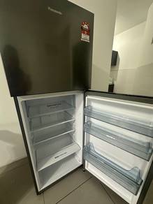Peti Sejuk Panasonic