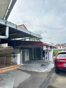 Room in Kota Bharu, KTN