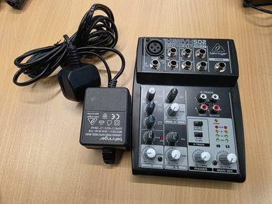 Compact Mixer Behringer XENYX 502