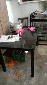 dinner table 