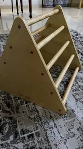 trio climber from leo and cru