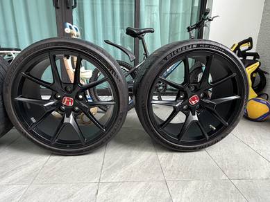 Honda Civic FL5 Tyre