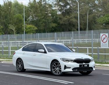 BMW 320i 20i SPORT in Johor Bahru, JHR