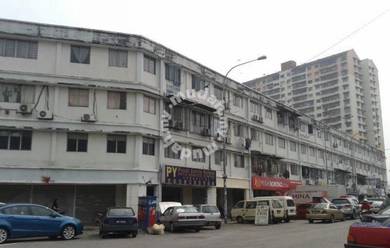 Room in Ampang, SGR