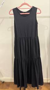 UNIQLO Medi Dress
