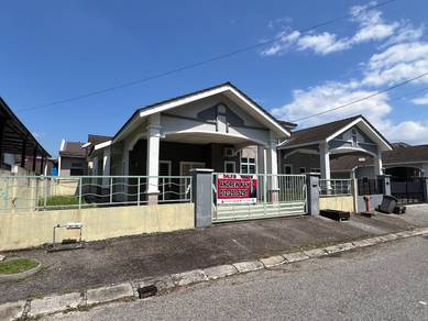 Semi-Detached House For Sale in Chemor,PRK