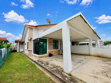 Semi-Detached House For Sale in Bukit Beruang,MLK