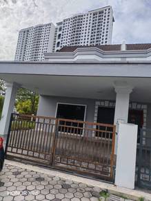 Townhouse Condo For Rent in Eco Meadows