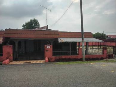 Semi-Detached House For Rent in Jasin,MLK