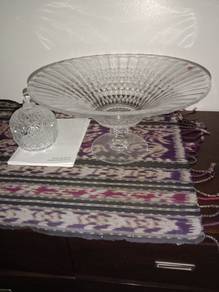 Glass bowl