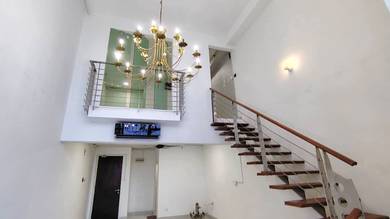 Service Residence For Sale in Plaza Azalea