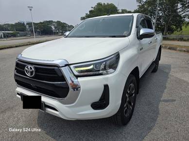 2020 Toyota Hilux V