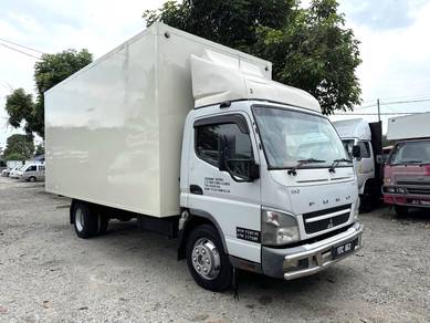 Mitsubishi Fuso canter FE85PG box 17kaki 17f 18y