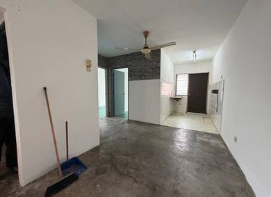 Apartment For Sale in Desa Satu