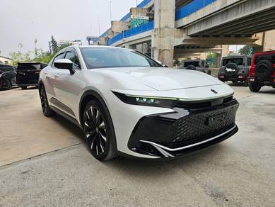 Toyota Crown CROSSOVER RS ADVANCED in City Centre, KUL